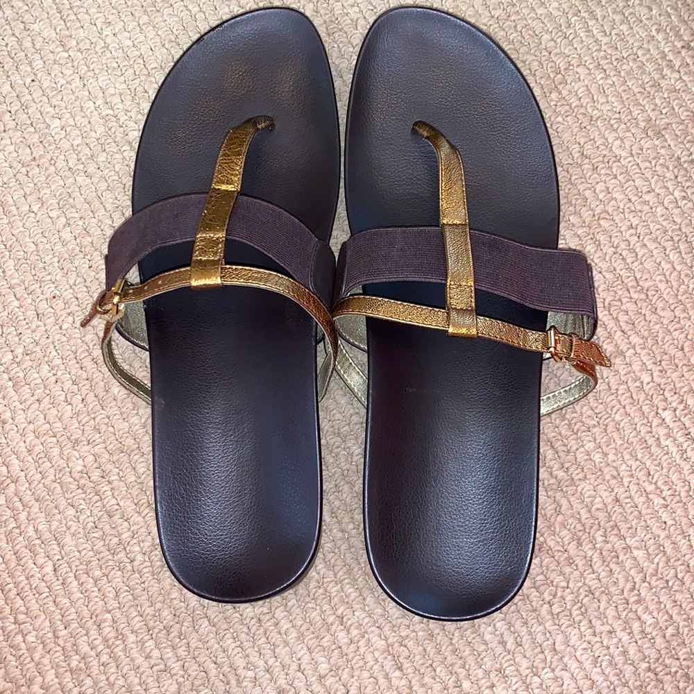 Vera Wang sandals